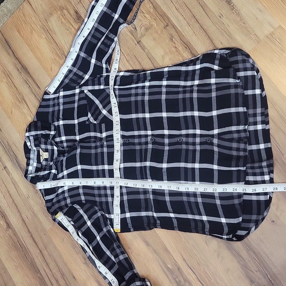 WOOLRICH Black White Plaid Roll Tab Soft Rayon Flannel Button Down Shirt - Picture 9 of 10